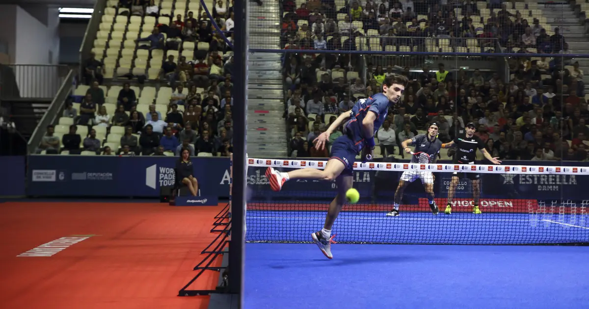 La Bandeja nel Padel — Come Eseguirla e Quando Usarla