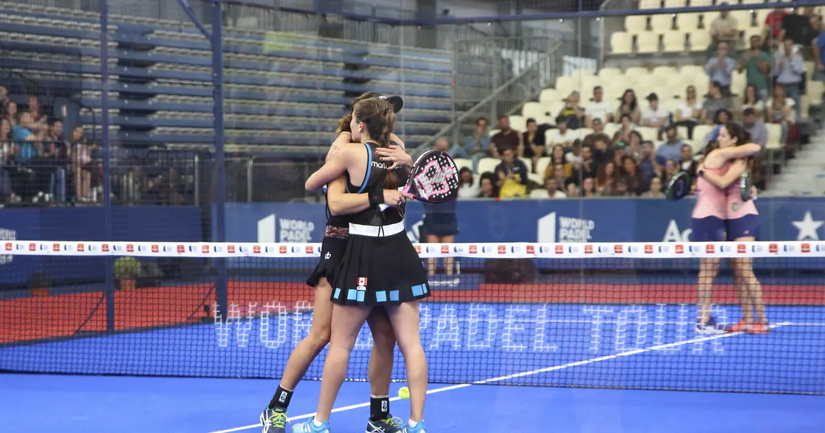 Padel Return-Taktiken — Aggressiv, Defensiv & Positionierung