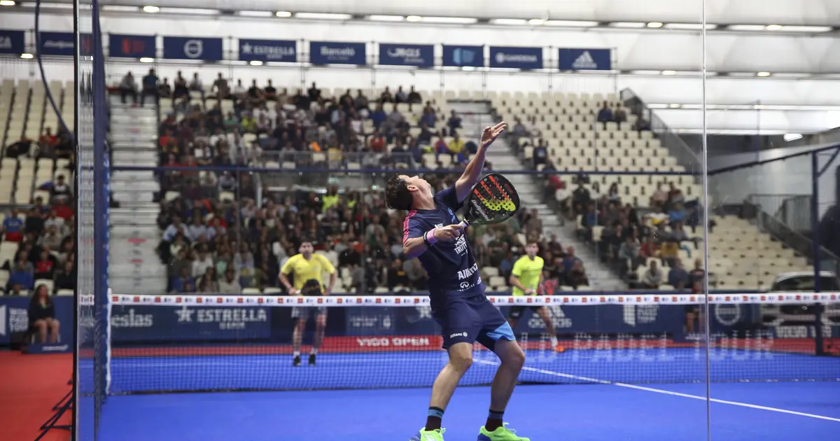 Paquito Navarro: Potenza, Schiacciate e Grande Carriera nel Padel